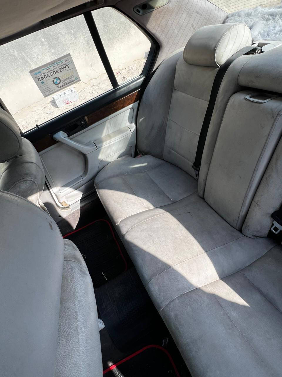 سلام عليكم
سياره بيئم مديل 89 كامل موصفات سياره بلاديه
مكينه 6 سته سنويته منتهيه مكلف بالنشر رقم صاحب السياره ***********
