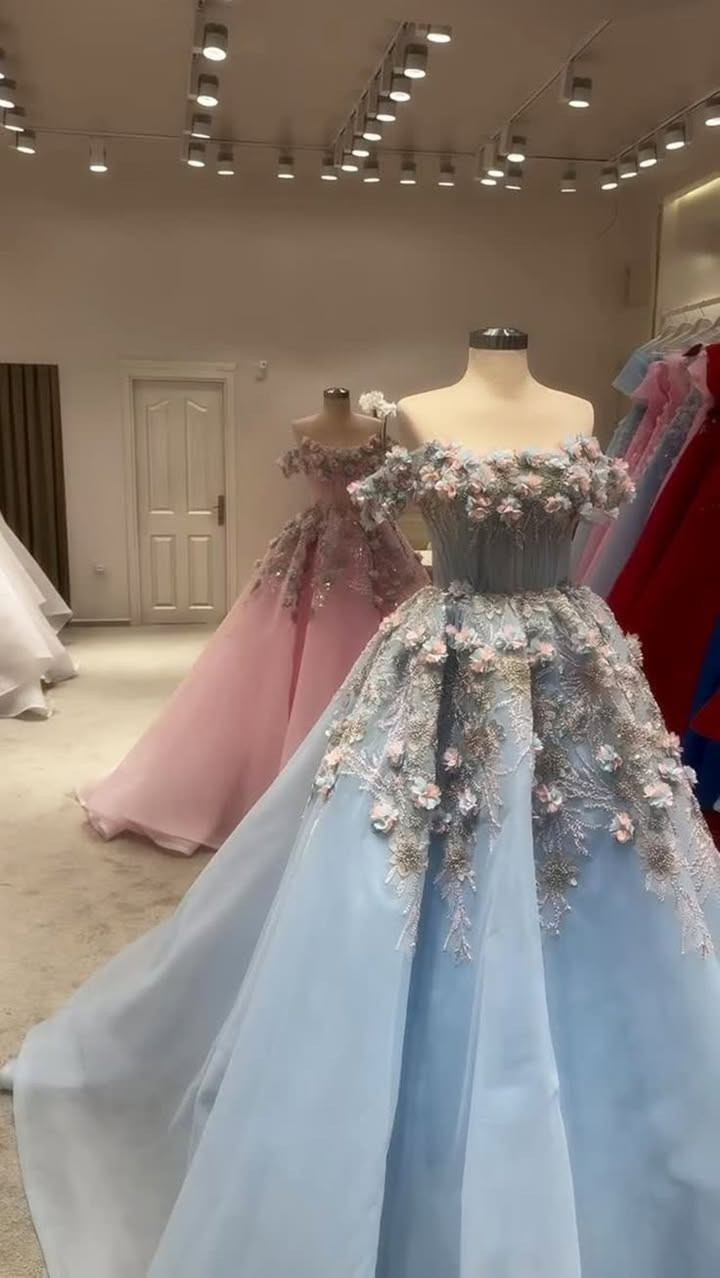 العروض ♥️✌️
لشهر تموز كامل 😍 العرض الإيجار صار ٧٥ الف بس
واذا أكثر من فستان يصبح ٥٠ الف والثالث هدية 😭😍
يلا احجز لحفلتك


**إذا كنت صاحب هذا الإعلان وتريد حذفه لأي سبب، رجاءا أرسل رسالة إلى الدعم الفني**