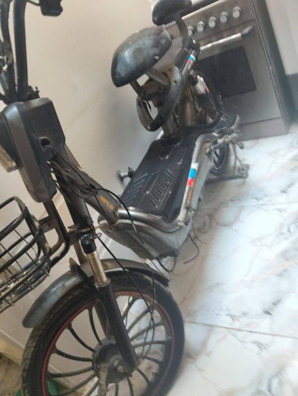 دراجه شحن للبيع شرط ل شغل كله شغاله حجم جبير اخوان هاي مو امل ٢٥٠ ول ٣٥٠ ل حجم صغير لا عيوني هاي ل حجم جبير تاخذ ٥ بطاريات كبار مال ستوته توديك لل حسينيه وترجعك شرط ابيعه بطاريات تعبانه يرادله بطاريات ب 125 اخوان تاير ل خلفي جديد ول أمامي جيت اسويه بس شتريت وحده الله شاهد هذه رقمي  ***********.  مكان بغداد وتدللون
