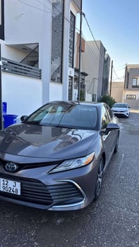 تويوتا كامري هايبرد فول xle للبيع ماشية ٨٠ الف مايل بدون صبغ رقم نينوى...