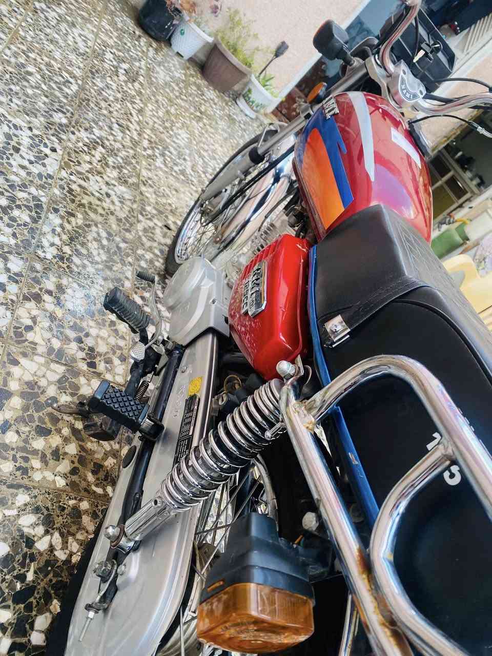 ايراني اصلي موديل ٢٣ كله بلاد اصولي مكاني نجف بيع او مراوس


**إذا كنت صاحب هذا الإعلان وتريد حذفه لأي سبب، رجاءا أرسل رسالة إلى الدعم الفني**