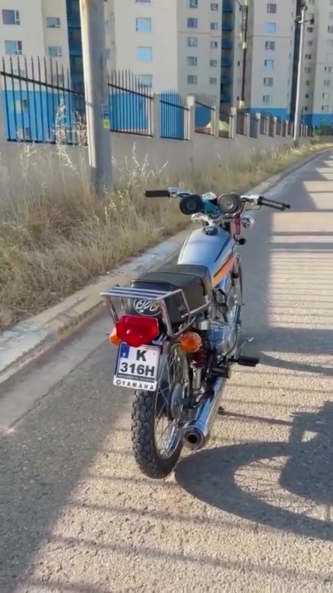 سڵاو ئەم ماتۆڕەمان هەیە بۆ فرۆشتن تایگەری ٢٠٢٥ مەکینە کەپس بەشەرتی ١٠ وەستا  کامل گیانی مەزبوتە نوقسانی نیە هەموو گیانی لۆکە تایەی پێشو دوای لۆکە برخوی کۆنی پێوە نیە سعری ٥٧٥٠٠٠ تۆزێ مەجال شوێن سلێمانی موشتەری نی تێل مەکە (***********)      (***********)
