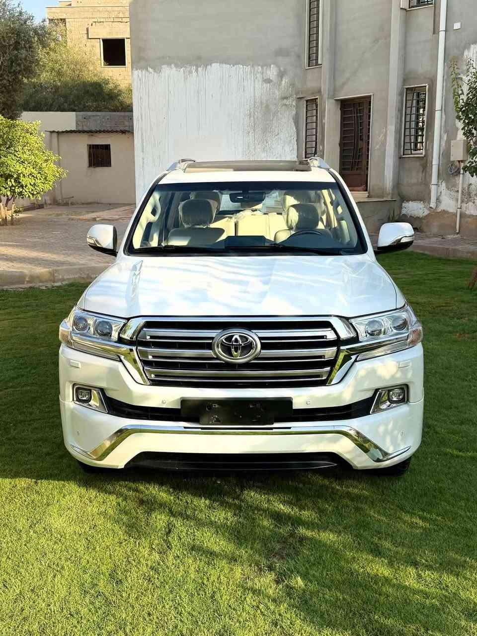بسم الله ماشاءالله

TOYOTA LAND CRUISER 

موديل  : 2017

المسافه المقطوعه 80

محرك :    6


**إذا كنت صاحب هذا الإعلان وتريد حذفه لأي سبب، رجاءا أرسل رسالة إلى الدعم الفني**