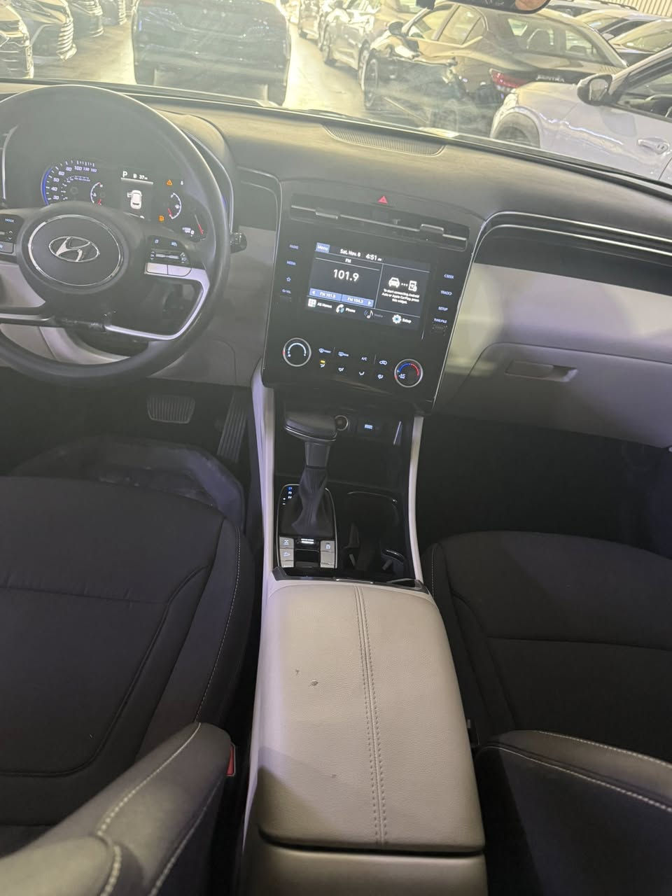 توسان 2024 وارد
ماشيه 24 الف ميل
في قمة النظافه 
كلشي عالبلاد حتى ميزانية وبلنص
بيهه جانرلغ ونص ربع البنيد صبغ بدون اي دواخل بجم كبس
بيهه باب وشبر باب خلفي صبغ تجميلي عن شخوط
سعر مغري 165 بدون رقم وبي مجال حلو للشراي
موجوده بأربيل 
مواصفات se بدون بصمه
للشراي والجاد ***********
***********واتساب
