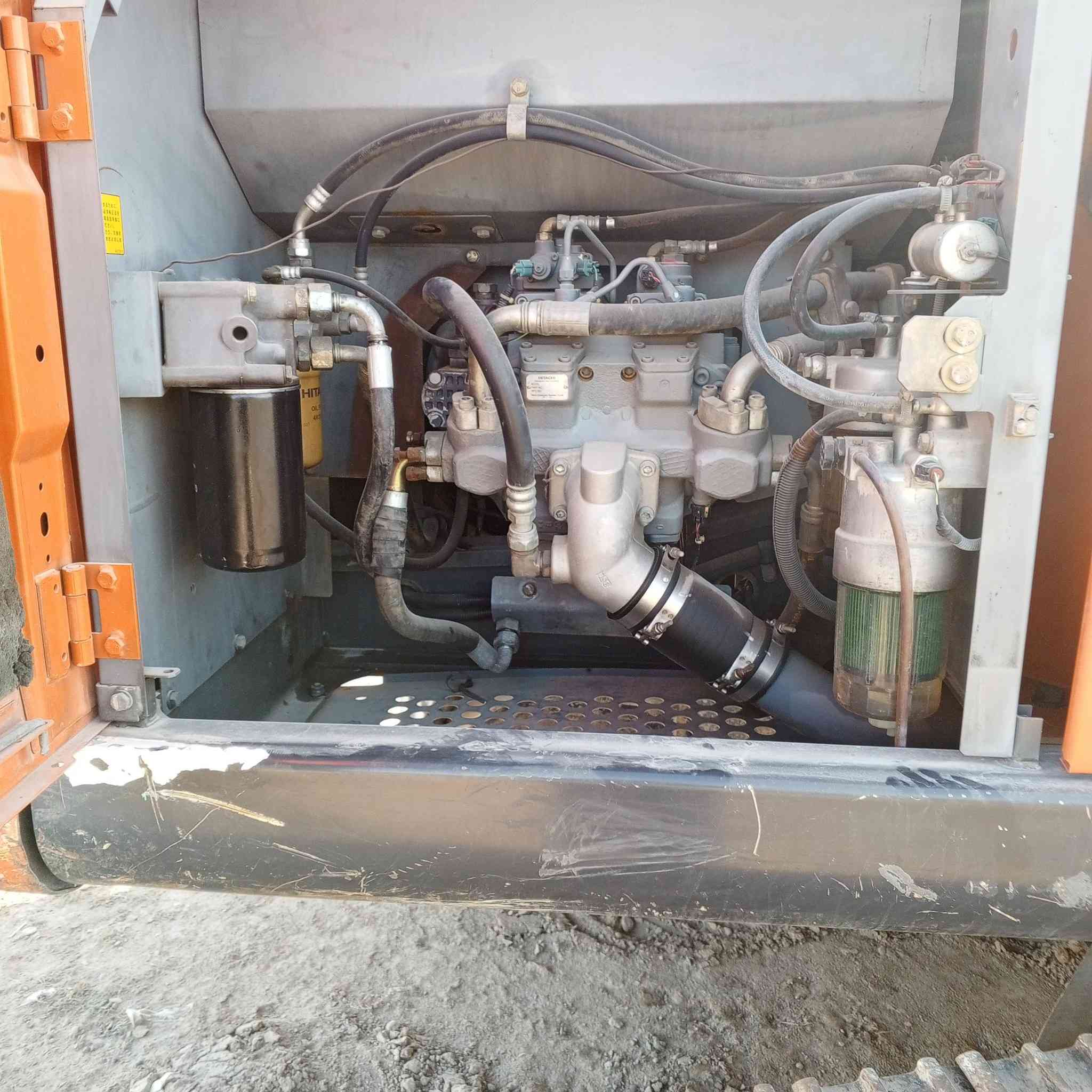 السلام عليكم 
حفاره للبيع 
هيتاشي 
زت ثري _ Z3
موديل: 2013
الحجم: 200
كفاله عامه 
رقم: واسط 
رقم الهاتف: ***********
