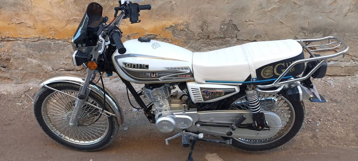 سلام عليكم دراجة نوع تايكر موديل 2025 دراجه نضيفه بمعنى الكلمه ماشيه شي قليل 
مابيه نقص برغي اوراق اصولي مو ستنساخ  
مكان بابل حله سعر 800 وبيه مجال ***********
