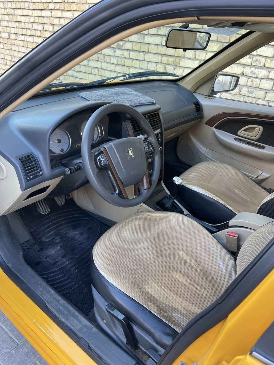 السلام عليكم بيجو بارص ٢٠ كفاله عامه رقم بغداد سياره خير من الله نضيفه كلش على وضع البلاد وجاهزه من كلشي  مدوشمه عام مكان كوت السعر ٦٦ يحب يتصل ***********
