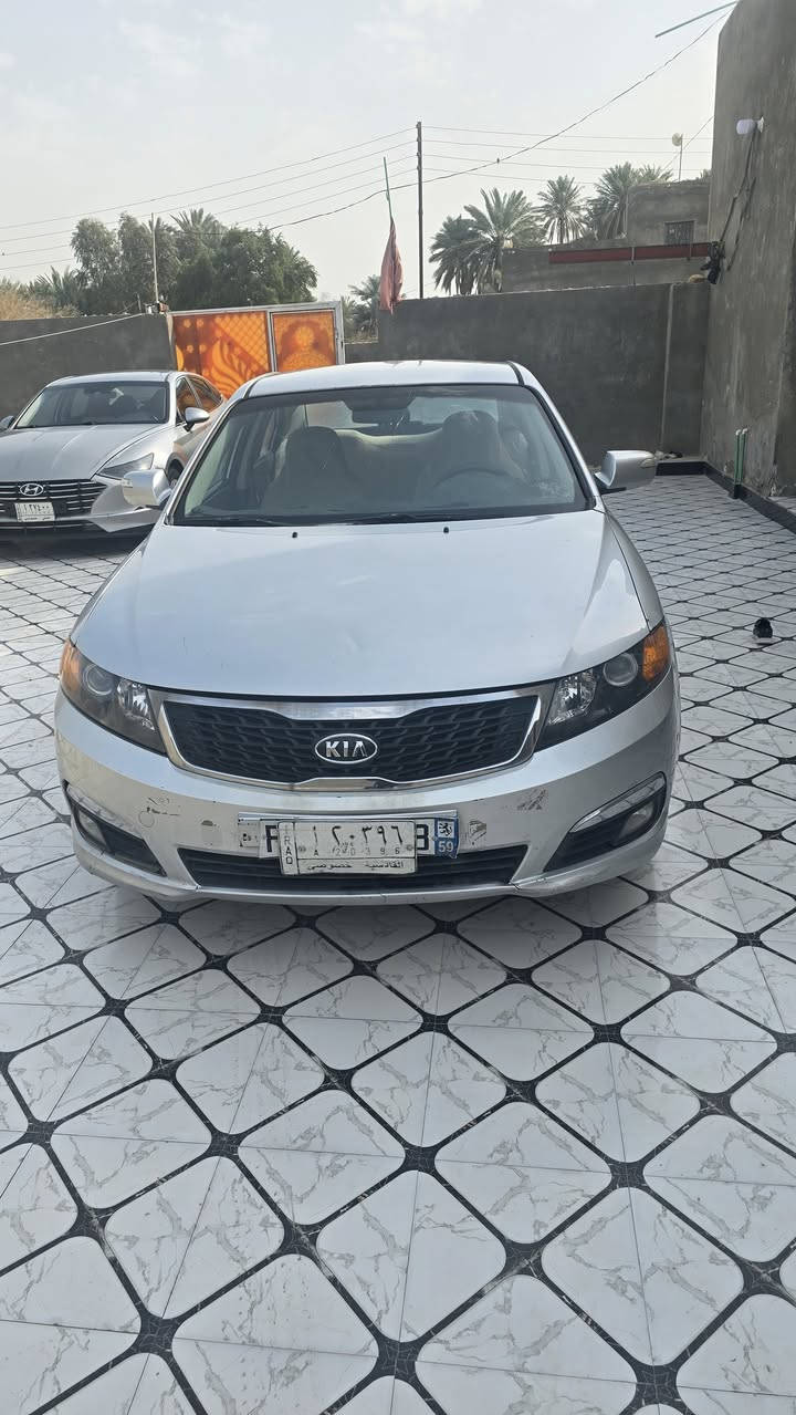 السلام عليكم كيا اوبتيما للبيع 2010وارد كوري رقم قادسيه تحويل ثاني يوم سنويه منتهيه محرك 2000جديد كير حداديه وتخم تاير وتبريد ثلج جاهزه من كلشي بيه جاملغين وباب تبديل وبيه جاملغ صبغ بدون دواخل سونار مرفق بالمنشور سعر95 مكاني السماوه الرميثه للاستفسار الاتصال ***********
