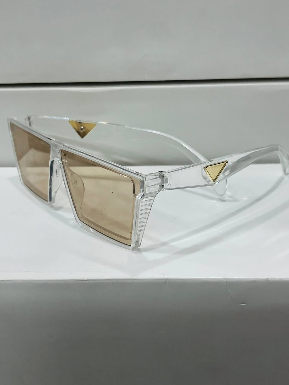 🔹️ نضارات منوعه بلازمه + يوفي موديلات جديده
🔹️سعر قطع8,000
مع توصيل


**إذا كنت صاحب هذا الإعلان وتريد حذفه لأي سبب، رجاءا أرسل رسالة إلى الدعم الفني**
