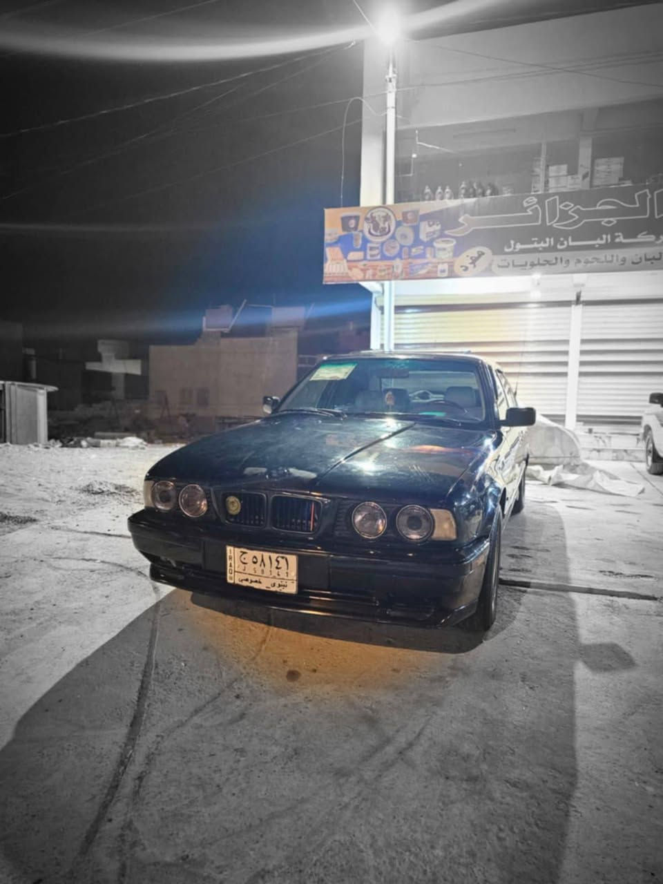 السلام عليكم كلشي موجود بل سوك وكلشي بسعرو ماعجبك السعر لاتعلق رجاءآ  بي ام حجم 535 اصل وفصل سنويه لل ٢٧ رقم نينوى ألماني تحويل شرط ترهم مراوس ترهم بيع السعر 60 بيها مجال شي قليل نقد فقط السياره بدون ضرر مصلحه دواير ومصبوغه جماليه سياره جاهزه بجم عريض تبريد ثلج تدفئه نار لايت زينول حيل حلوه السياره مال جنيه داخل لونين اتصل عل رقم *********** ودلل بي واتساب والخاص مفتوح حياكم الله
