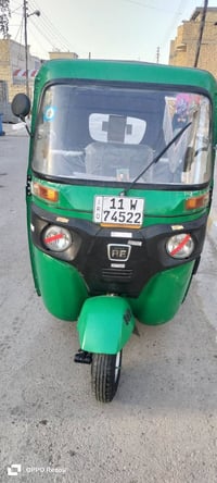 التكتك لبيع موديل 2021 شهر 12 تكتك مكفوله بس بيه ضربه بل تكمه شي بسيط ...