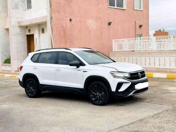 فولكس واكن تاوس 2022 وارد أمريكي ماشية 62 ميل محرك 1500 تيربو سيارة بدون صبغ بس بيها تعديل بارد صورة حادث مرفق بالمنشور  ***********...
