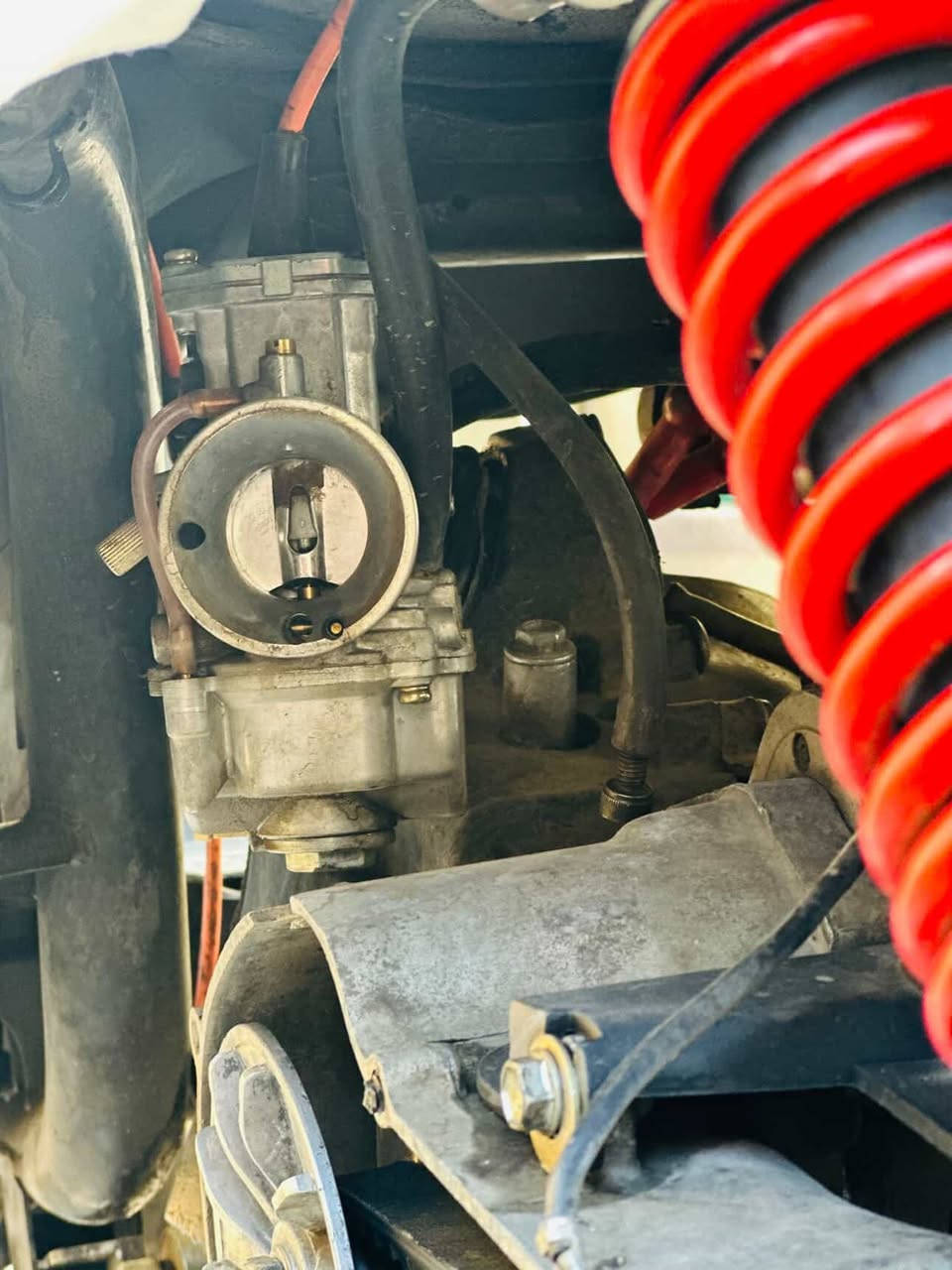 اسلام عليكم ماكس عدله مزوده. تزويد بلادي وشغل مضبوط 
بوشه 61 هاون 
روله 1200 جيسو
بوشه وبستم جيسو 
كور صليب ولفين كبار.كابريتر حجم 30 
تزويد خارجي كله اصلي!!! دراجه مكينته. هاون. ونكره بكل وقت 
سعرها. مليون وبيه مجال للشراي 
ينتصل ***********
