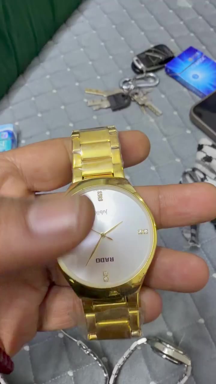 عندي هاي ساعات اختار من عدهم مراوس ساعة ابل


**إذا كنت صاحب هذا الإعلان وتريد حذفه لأي سبب، رجاءا أرسل رسالة إلى الدعم الفني**