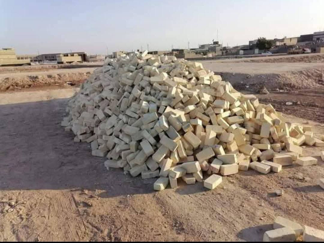 السلام عليكم طابوق درجه اولى واصل داخل واسط وعدد مضبوط وزياده ***********
