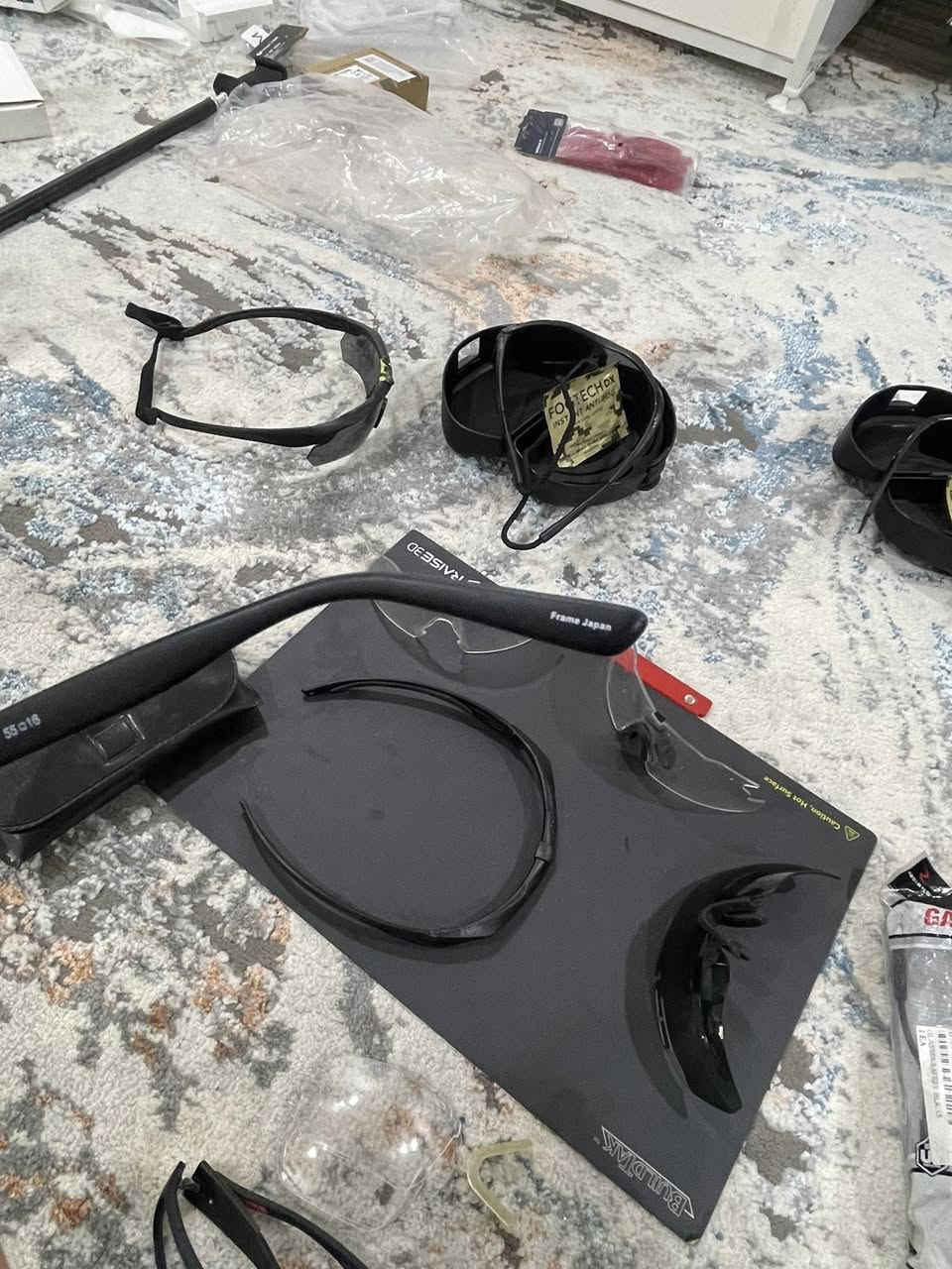 سلامو عليكم اخواني موجود نظارت 
الي تري تعل خاص


**إذا كنت صاحب هذا الإعلان وتريد حذفه لأي سبب، رجاءا أرسل رسالة إلى الدعم الفني**