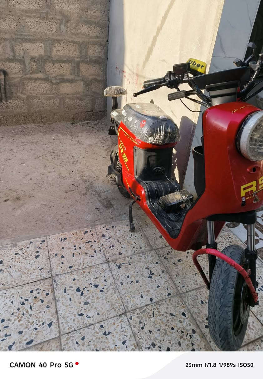 سلام عليكم شباب هاي دراجة لبيع ار 9 كهرباءيات عاطلة سرعة 109هاي بيهة دراجة نضيفة سعر 325 بيهة مجال مكاني خان بني سعد رقم  ، ***********
