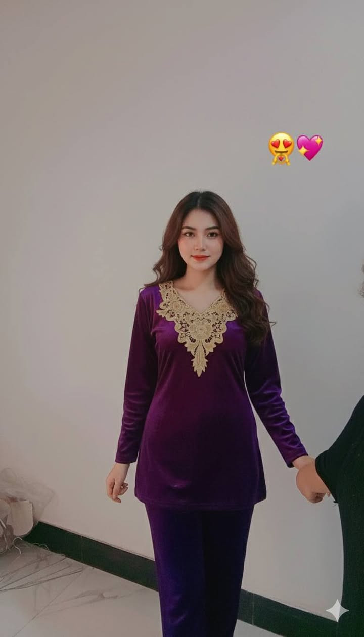 تراك نسائي يلبس جميع القياسات 
متوفر مديلات جنن 
السعر 3 تراكات ب10 
يتوفر لدينا توصيل لجميع محافظات العراق 
للحجز خاص او وات ساب ***********
