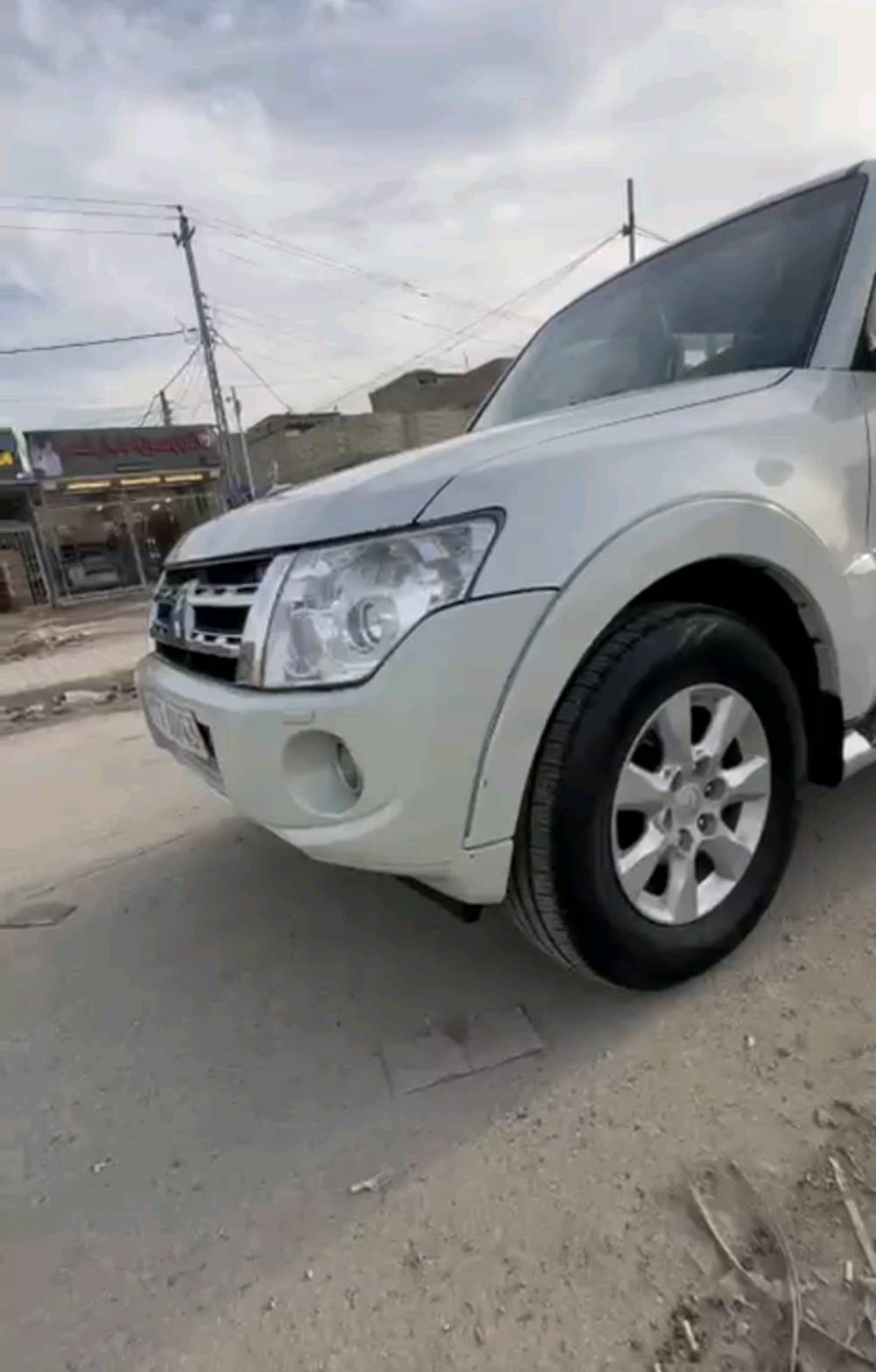 السلام عليكم باجيرو حبتور موديل 2014 مكانه بغداد حي طارق شارع القديم رقم بغداد انگليزي السياره بسمي تحويل ثاني يوم سونار موجود السعر 160 بي مجال قليل 