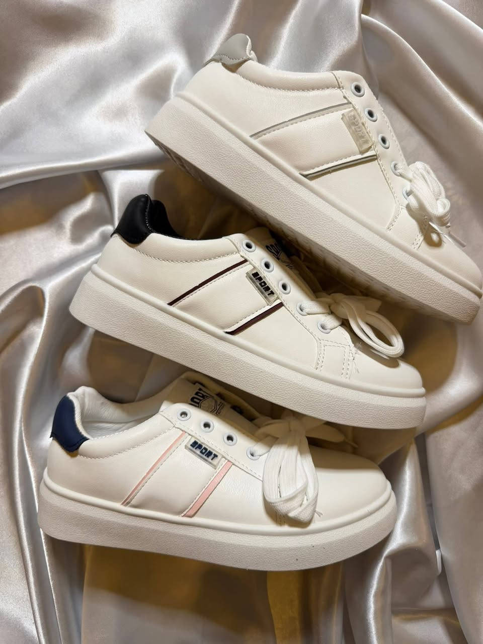 روز ستور 🌸مختص بأناقتك وجمالك للبنات والشباب 🌸
كل اللي تحتاجه للأناقة اليومية بمكان واحد 👇
👜 محافظ شبابي
⌚ ساعات نسائي
👟 أحذية رياضي
👞 أحذية سبورت
👜 حقائب نسائية
👛 جزدان نسائي
🕶️ نظارات

📌 تتوفر ألوان ومقاسات متعددة
💬 للحجز أو الاستفسار عن الألوان والقياسات:
📖 دايركت
📱 أو عن طريق الواتساب: ☎️ ***********
✨ بيج روز… اختاري أناقتك بثقة ✨
