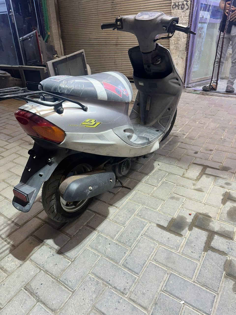 السلام عليكم دراجه بيجي فحل برغي ما مفتوح بيهه كلهه شغاله السعر و650 وبيهه مجال حك الجيه العنوان الرميثه وهذا رقمي *********** بي واتساب وافحص وين ما تريد أو مراوس حسب القناعه
