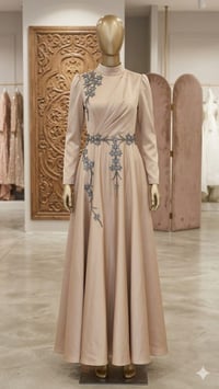 ق ٤٢ • ملابس