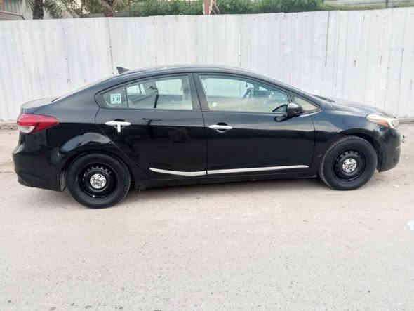 سيارة كيا فورتي موديل 2017 وارد امريكي حادث بنيد بدون دواخل محرك 2000 دوش كلها ليبل واحد شاشه كامرة دوارة تحكم جهتين رقم بغداد الدولي الجديد سيارة جاهزة وحلوة السعر 115 وبيها مجال الشراي يتصل مامتواجد على الفيس مكان السيارة بغداد البلديات تلفوني *********** بغداد
