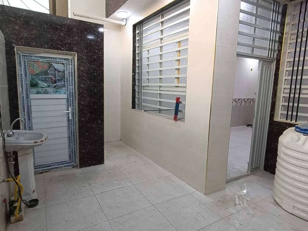 بيت للبيع النجف حي ميسان قطاع 24 صب كونكريت يتكون من طابقين الطابق الاول غرفتين واستقبال وصالة ومطبخ وصحيات داخلية وخارجية
الطابق الثاني غرفتين وصالة وصحيات
للاستفسار الاتصال ***********
او مراجعه مكتب ألروان للوساطه العقاريه
#النجف #الكوفة #حي_ميسان #عقارات #ايجار #رهان #بيع #شراء #العراق #مكتب #محامين #مبادرة #اسكان
