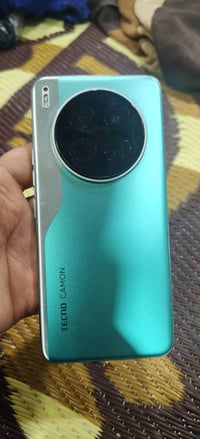 تكنو كامون 40 بريمير • ٢٥٦ جيجا ١٢ رام • شرط