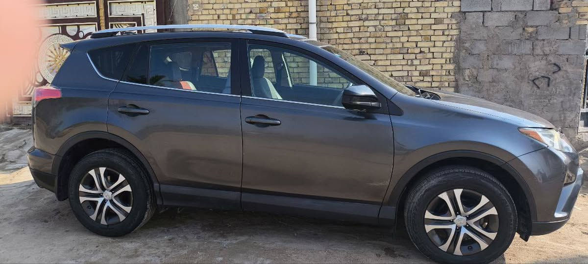 السلام عليكم راف فور مديل 2016 رقمي بغداد بسمي سنويه جديده تخم تاير جديد كير محرك تبريد تدفئه كله جديد صدر جديد كلشي جاهز مابيهه اي نقص السياره صور الحادث موجوده 
مكاني بغداد الامين السعر 170$ 
***********
