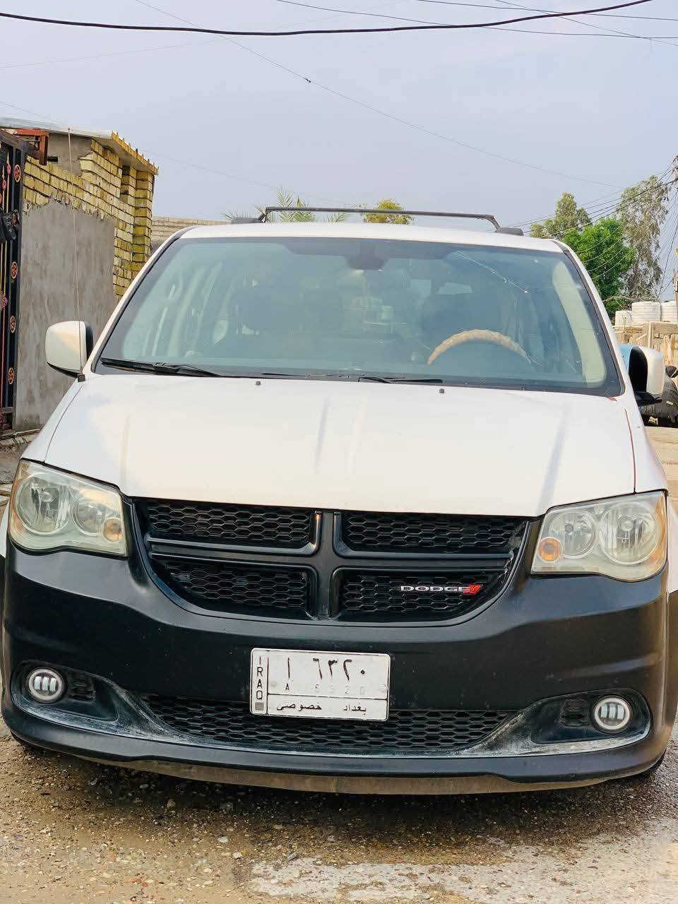 السلام عليكم
سيارة دوج كرفان موديل 2012 
رقم  بغداد 
سيارة خير من الله  يعني
تبريد 3 قطع 
جام كهربائي 
ابواب كهربائي 
يعني سيارة كلها كهربائية 
محرك 3600 
سياره  كشنات في اي في 
سعر سيارة 117 وبيها مجال خير من الله لشراي 
سياره   وستفسار على سيارة نتصل على هاذا رقم هاتف 

‭0780 715 4148‬ 
لا يوجد وتساب
