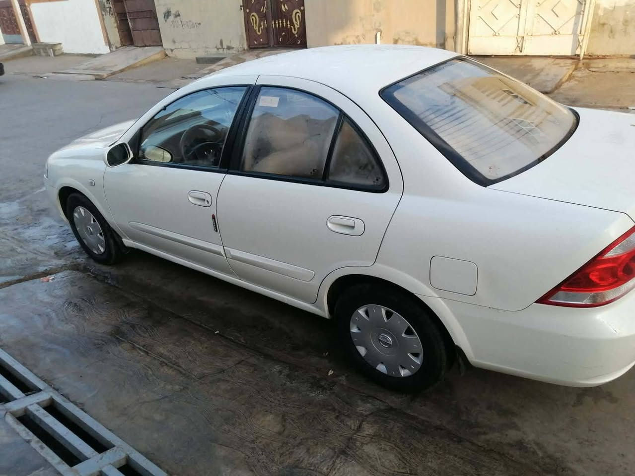 السلام عليكم  
🔴سياره نيسان صني #للبيع
🔴موديل :2011👌🏼
 
🔴حادث: قطعتين موجود في الصوره‼️
🔴مواصفات: فول مواصفات 1/1 🤞
🔴رقم : سليمانيه وبأسمي ❤️
🔴حداديه :كامله بدون نقص  
🔴تايرات تخم جديد 
🔴تدفئه تبريد : واحد على واحد تبريد وتدفئه  ✅
✅
🔴صويج 
🔴السياره نكره سلف بدون اي عطل او نقص نهائياً
‏‎🔴السعر يعني 110$ورقه وبيه مجال 
للاستفسار *********** مكان كركوك كركوك, العراق
