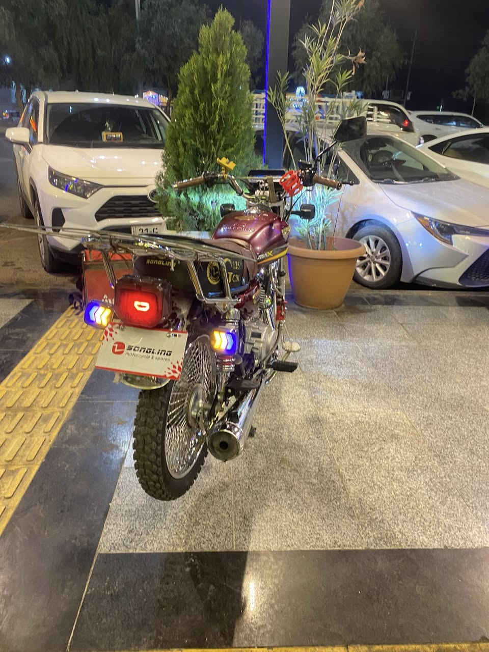 ‏السلام عليكم دراجة￼  ‏سونيك تايكر ￼￼ للبيع موديل 2025 اوراق بي السعر 675 بيها مجال اللي يريد هذا رقمي***********  ماشي 900 دراجة صفر بعد ￼ مكاني كركوك  حتى لو مراسل ويا خمسة كير ￼￼
