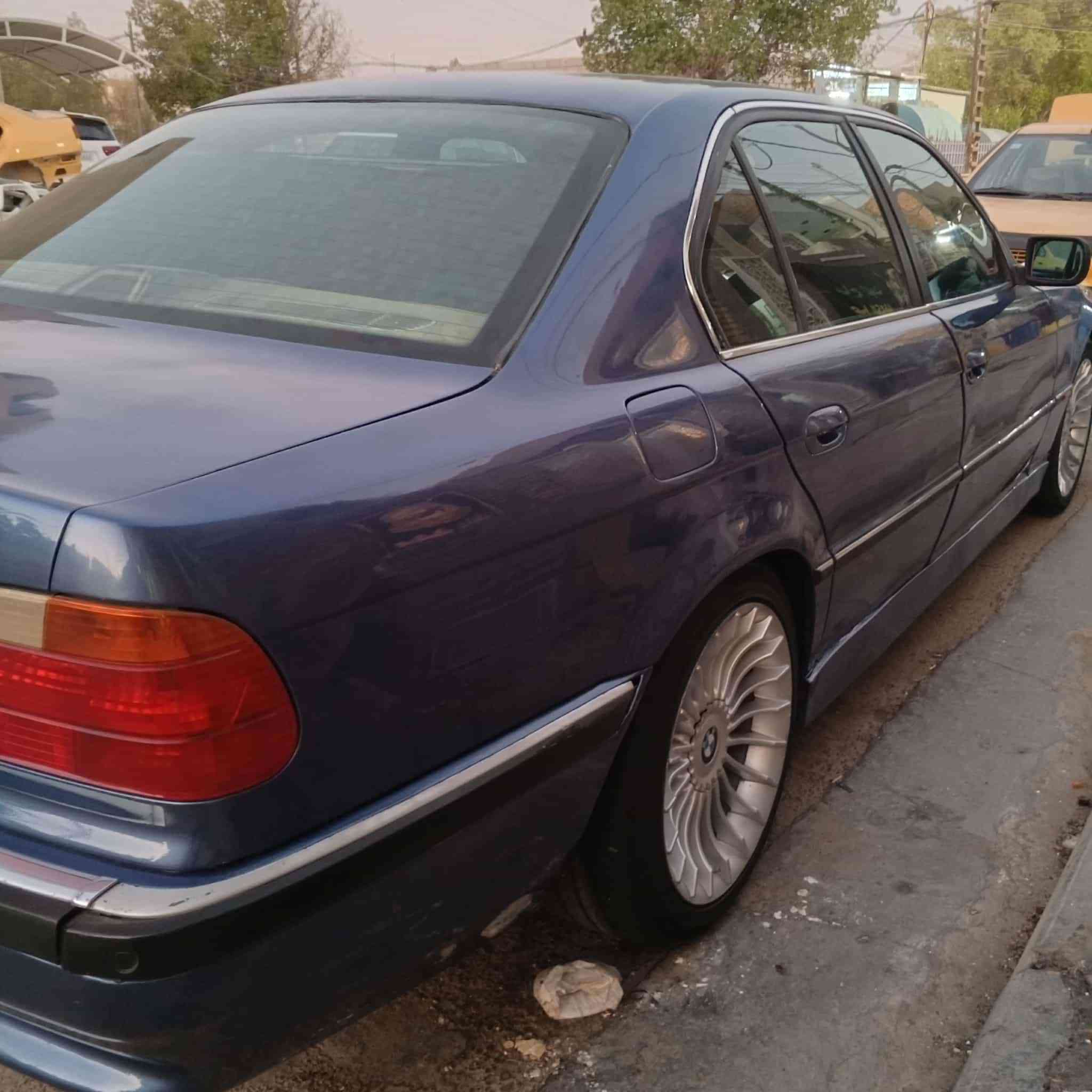 BMW 730  E38
موديل 1995
محرك 8سلندر
مصبوغة للجمالية اثر جراد 
ويل 18البينا جديد
تخم تاير جديد 
بطارية جديدة 
رقم بغداد انكليزي بأسمي 
السيارة جاهزة وحلوة ابلادية فقط صبغ بدون حادث 
مراوس E66 او E60 او بيع 
السعر 80 
***********
