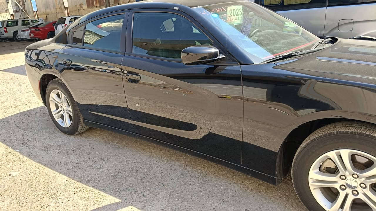 جارجر 23 اصل تبديل قطعة وحده فقط جاملق بدون دواخل والباقي واضح بالصور
***********
