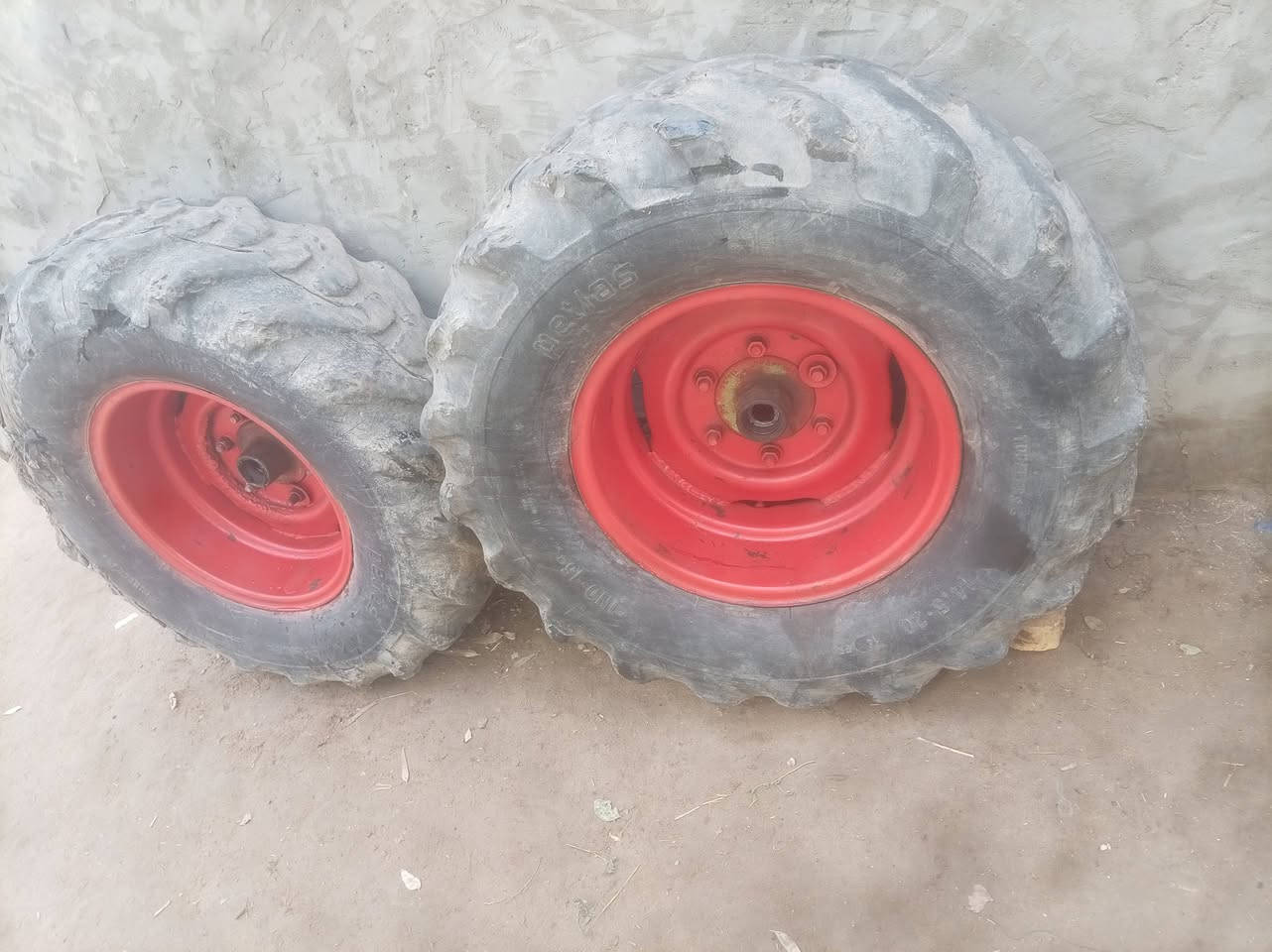 تايرات 20 للبيع
***********
