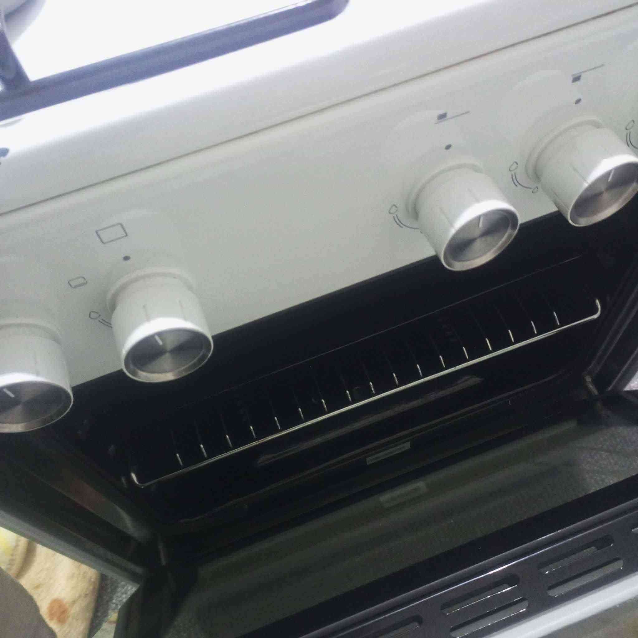 ته باخ تازه يه لوكه به س شوشه كه ى بانى شكاوه نرخى ٧٥ له هه وليره 💁


**إذا كنت صاحب هذا الإعلان وتريد حذفه لأي سبب، رجاءا أرسل رسالة إلى الدعم الفني**