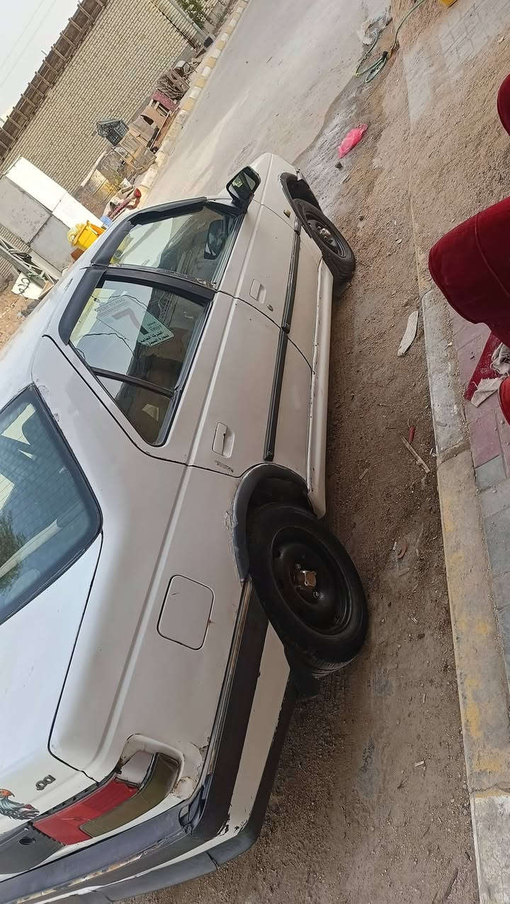 سلام عليكم سياره بيجو روى 2009 سياره حاوه جاهزه كير أو محرك او حدايه كلشي بيهه حلو رقم ألماني او راعيهه موجود او مسؤول عن سرقه او عشائر السعر 16 او بيهه مجال قليل او الوحه الخلفيه مفقوده الرقم ***********
