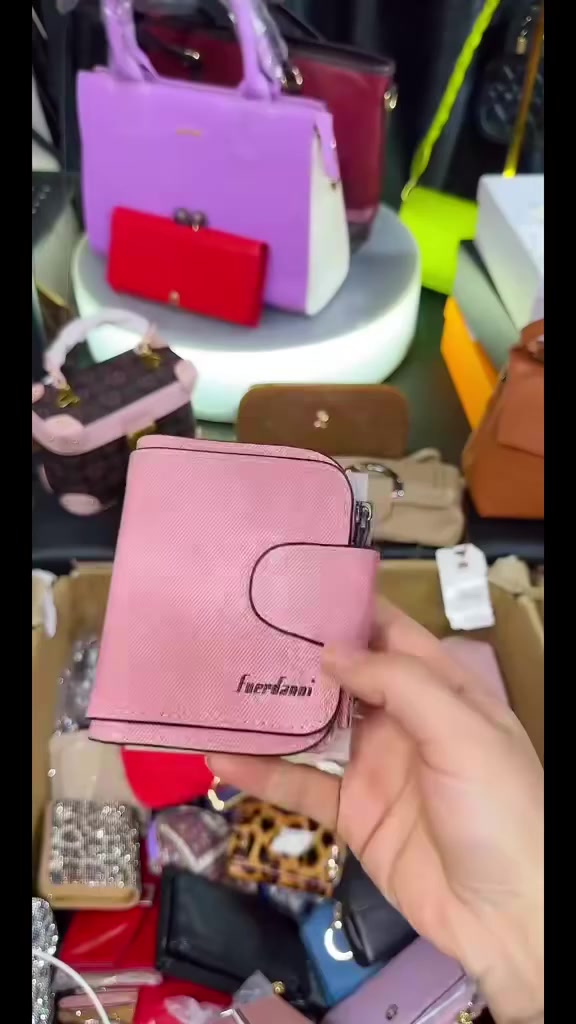 #جزدان  #محفظة  #جديدنا__لاينتهي  #ستايل  #جزادين عراقيات  #عراقيات


**إذا كنت صاحب هذا الإعلان وتريد حذفه لأي سبب، رجاءا أرسل رسالة إلى الدعم الفني**