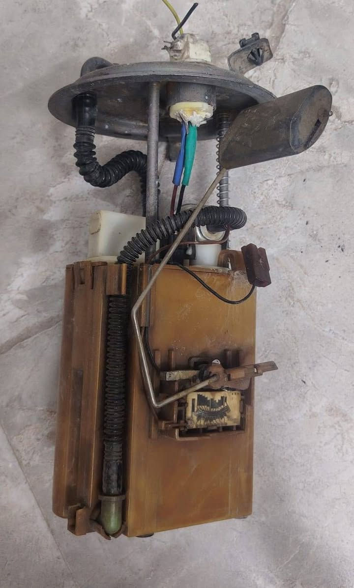 سلام عليكم غراض للبيع مال كيا راندو من 2007 لحد 2013 اصلي تفصيخ شرط الفحص 
مشط استيرين ب 75 الف قفل 
باور ستيرن ب 40 الف 
دكشن بارد كامل ب 50 الف 
مسجل والاطار مالتة شغال فول ب 40 الف
قاعدة فيت بم ب 50 الف 
جوين الأصلي الجبير ب 10 الف 
مكاني بغداد الامين الثانية *********** علي
