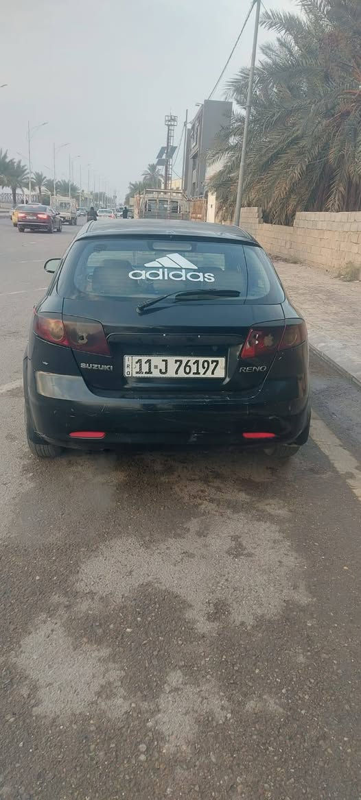 سوزوكي فورنزا هاتش باك (رينو)
غراضها فورنزا واوبترا جيب وشد
موديل 2007 
كير اوتماتيك شرط 
محرك 2000 معمر جديد وباقي بي صوت بالكور
لون اسود رقم بغداد انكليزي باسمي تحويل مباشر 
السنوية بعدها ما ساقطة
مصبوغة حزام بدون دواخل
قمارة وتكم وشاصي مكفول 
سنتر لوك والجام كهرباء 
كامرة خلفية
السيارة على ايدي وعليها ادامة كاملة 
كل كهربائياتها شغالة 
تخم سماعات جديد
صدر جديد بدلته كامل قبل شهرين
تبريد شغال ومعروف تبريد الفورنزا
التبريد عليه ادامه كاملة كلشي جديد 
غرفة نظيفة 
تخم تاير وويل كب جديد 
محرك 2000 تشتغل بالصيف عالبانزين العادي ويه التبريد بدون ادوانز 
مكانها الفلوجة 
سعرها 55 وبيها مجال
***********
***********
