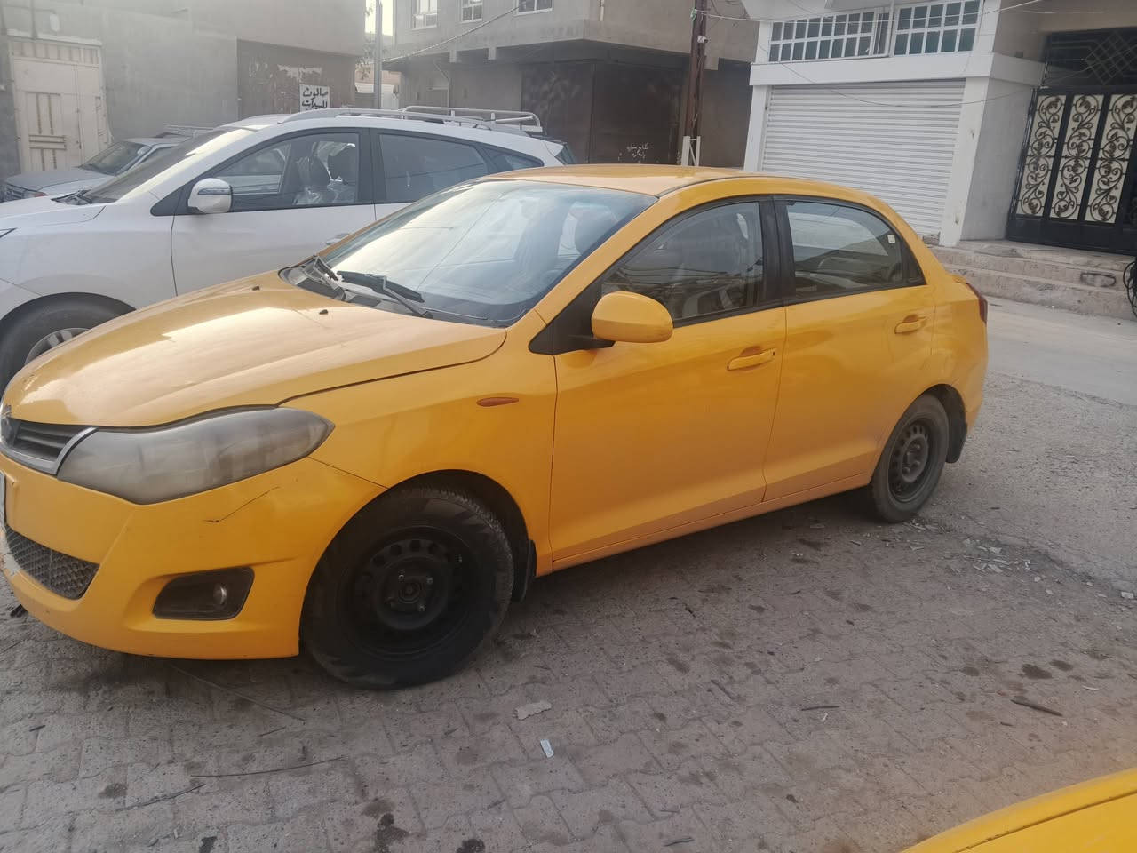 شيري فلاوين موديل 2011 رقم كركوك دفتر بنزين بيهه
كير محرك بشرط تاخم صدر جديد
كهربياته شغاله. تبريد شغال نقابه مصفره كشناته جلد سياره جاهزة
مكان سياره كركوك
سعره  45
***********
