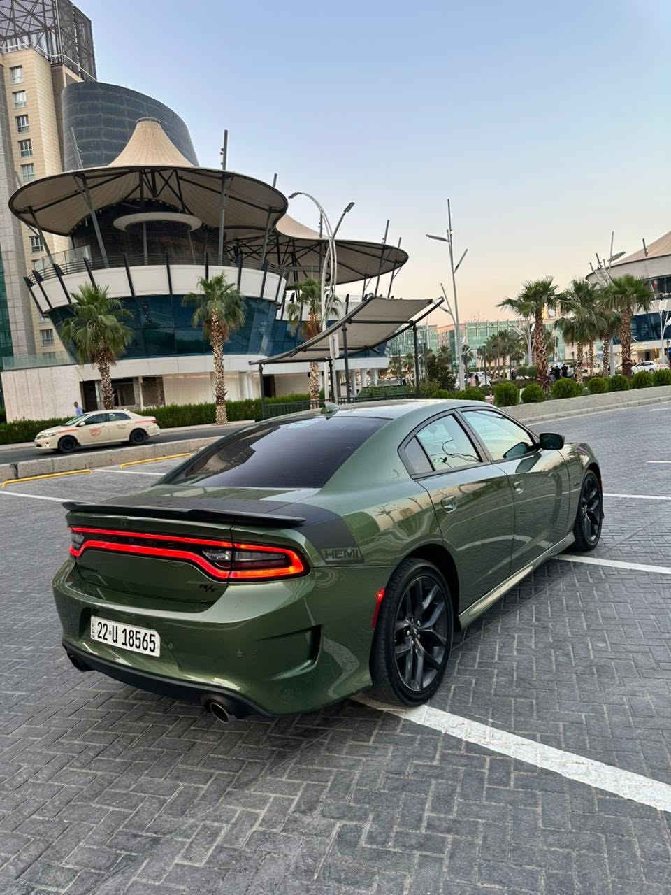 Charger rt 2023 / last call
بيع فقط بدون مراوس مكان سيارة اربيل

السلام عليكم جارجر ار تي للبيع موديل ٢٠٢٣ ماشي ١٨ الف 

بجم كبس ايرباك بس بردة سكن حادث جانبي جاملغ و باب بدون دواخل و بيهة كلير بالجهة الثانية 

علهة اكزوز HT power كونترول و عليهة كراكل صوتهة كلش حلو السيارة مابيهة تعديلات على الگير و المحرك ستوك 

گير و محرك بشرط السيارة تحويل بشرط مواصفات مبينة بالصور داخل احمر

السعر ٢٤٣ و بس مجال 

***********
