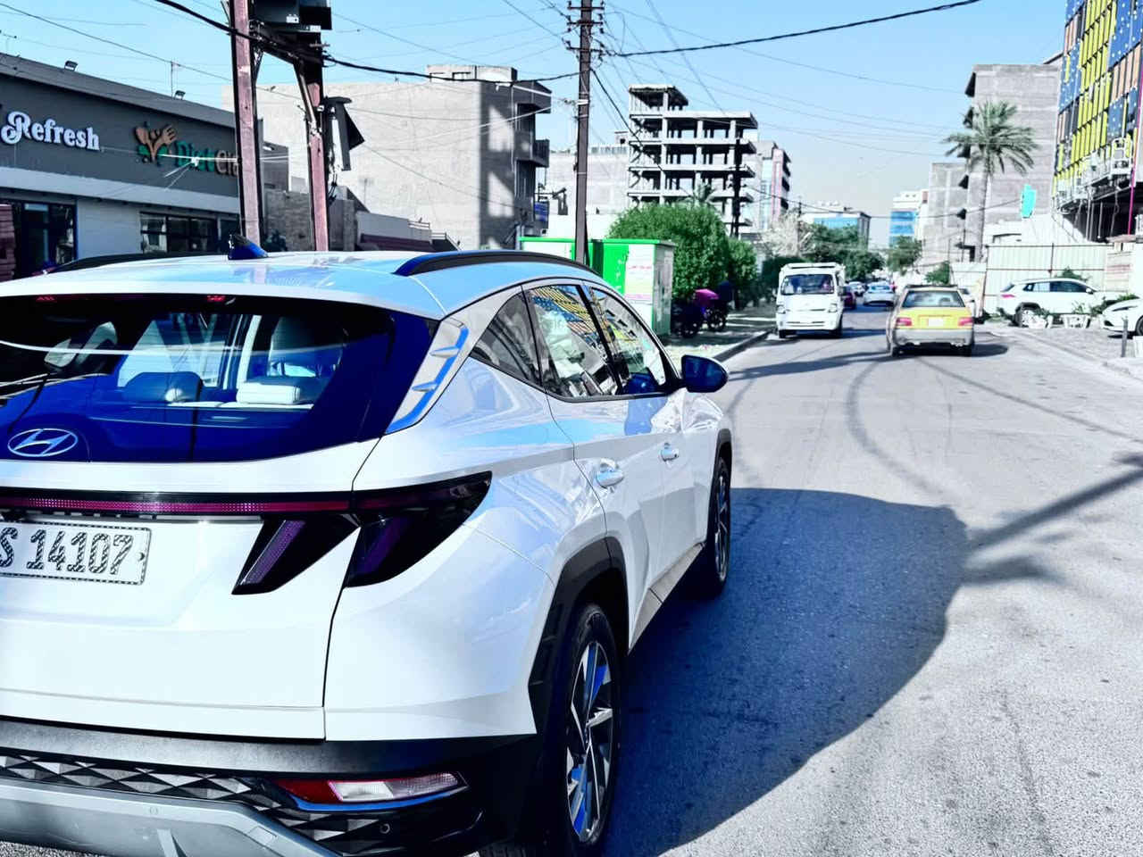 هيونداي توسان 
موديل 2024 
مكفوله خليجي 
وارد الشركة 
ماشيه 39 
سياره جديده ومكفوله 
كراسي كهرباء 
تبريد قطعتين 
محرك 2.0 
حساس امامي خلفي 
كاميرا خلفية 
 تحكم استيرن جهتين 
كروز سرعه 
بردات جانبيه 
مكاني بغداد
السعر 19800$ 
***********
