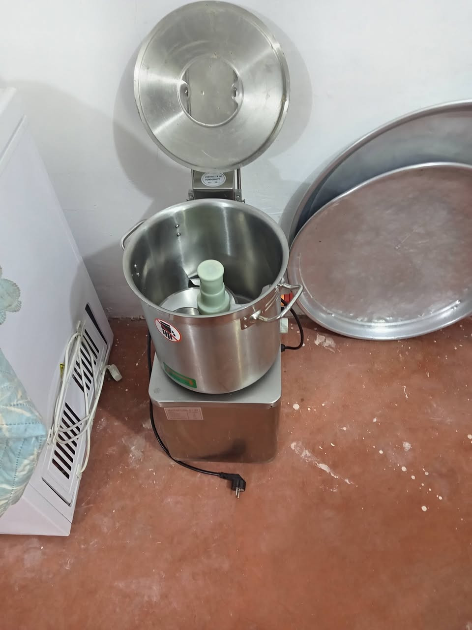 السلام عليكم عندي خلاط للبيع ١٠ لتر جديد استخدام مره وحده وعندي مثرامه حجم ٢٢ جديده ستخدام مره وحده الله شاهد


**إذا كنت صاحب هذا الإعلان وتريد حذفه لأي سبب، رجاءا أرسل رسالة إلى الدعم الفني**