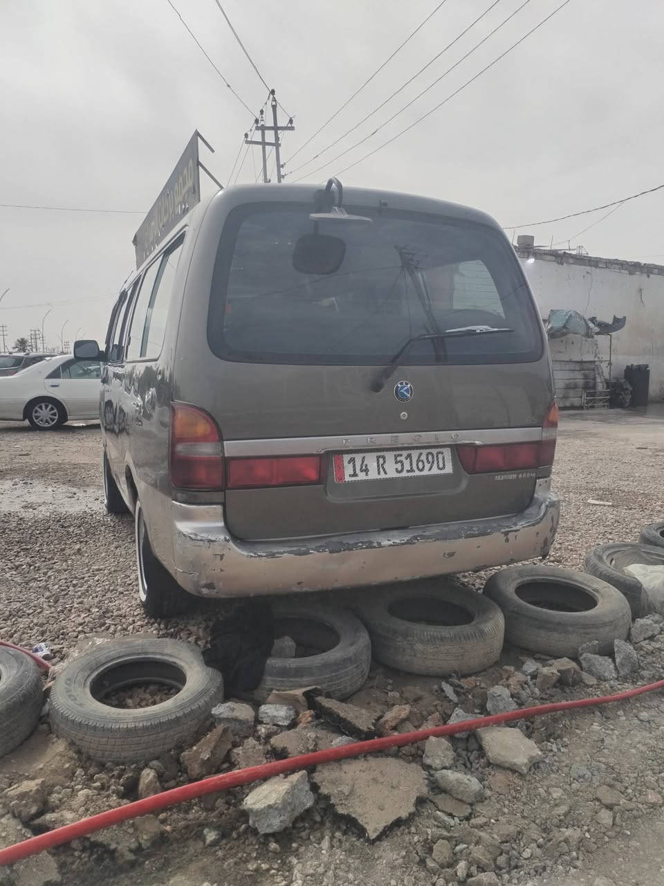 السلام عليكم
 كيه بريجو
 لبيع 
مديل 2000
سياره جاهسه بيه صبغ جماليه  وره باب السلايت فقط
السفسار نتصل عله الرقم ***********
سعر 78 وببه مجال حك الجيه
