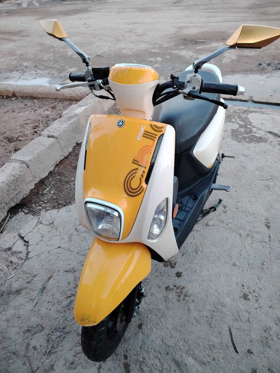 بلسي يس محرك يبني موديل 24 منفيس السعر 600 أبي مجال ***********
