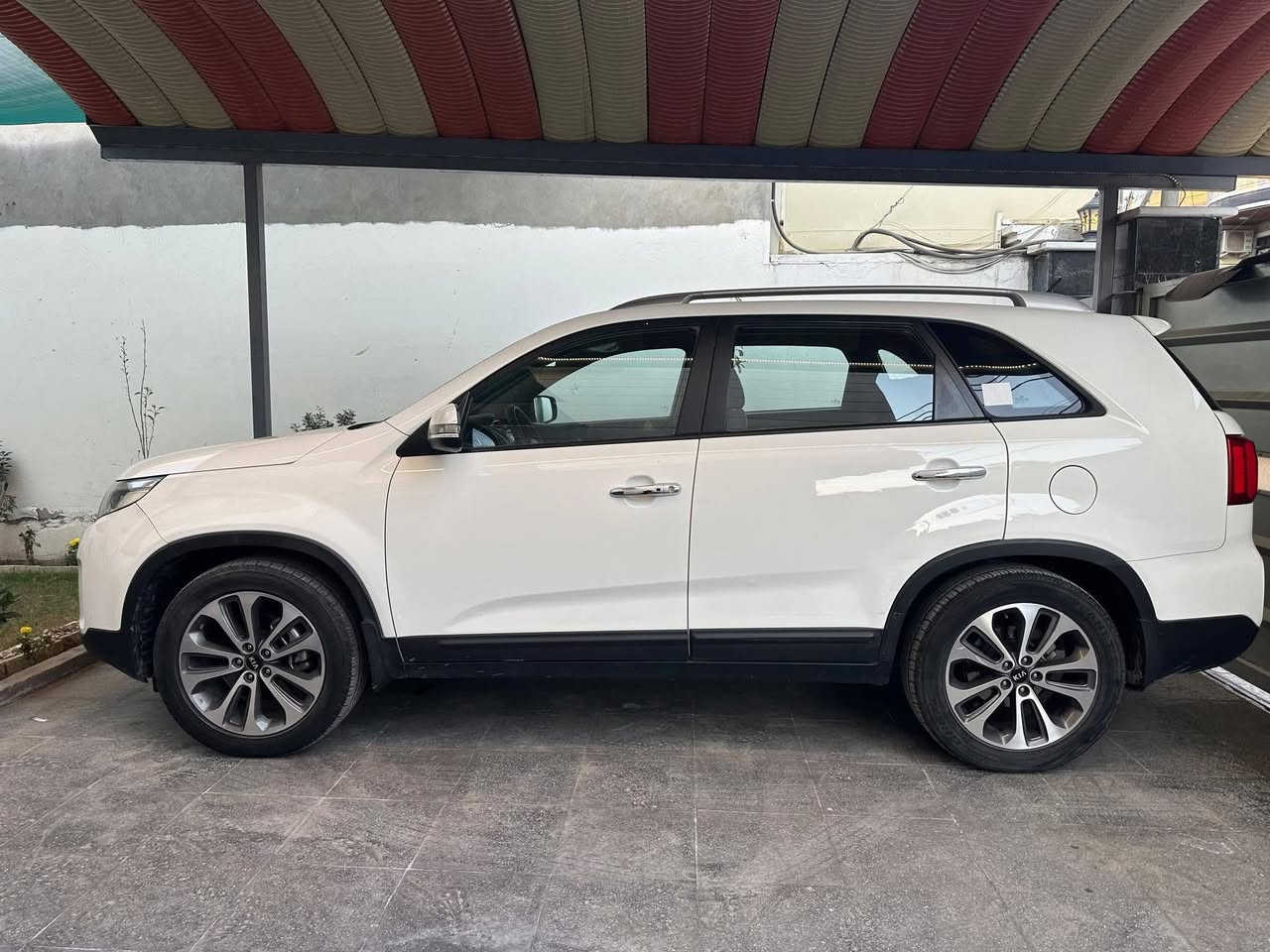 السلام عليكم 
سورنتو 2014 مكفولة 

ماخذها زيرو على ايدي 
ماشي 131 الف كيلو 

سيارة نص فول حساسات وكامرة خلفية 
سيارة ما ناقصها برغي ✅

السعر :: اطلبه بالتعليقات يصلك خاص 📩

رقم صاحب سيارة ***********
