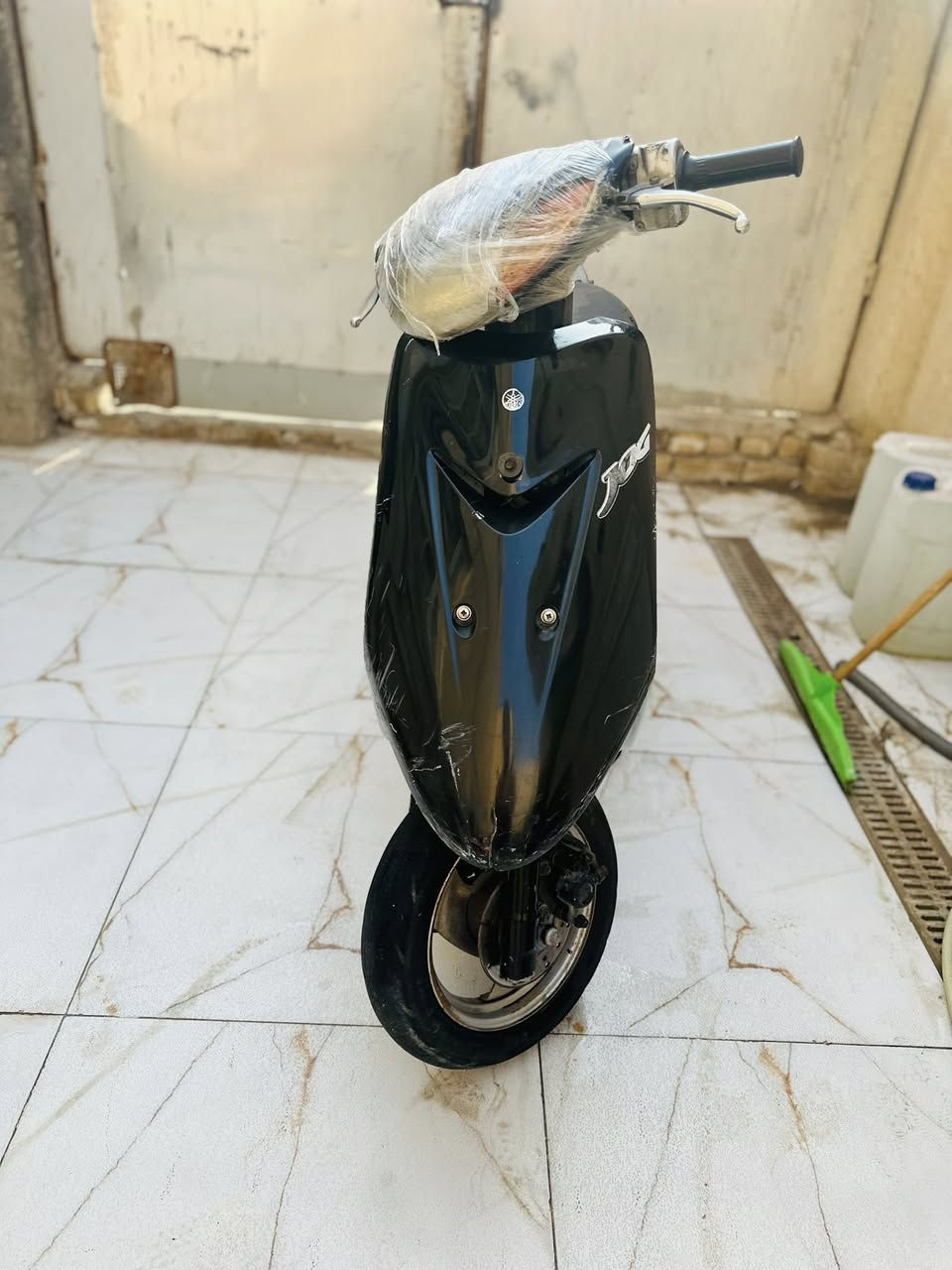 سلام عليكم دراجه عصفوري للبيع جاهزه ما نقصه شي كله شغال سلف هندر اشاير هورن لايت بكلايت كله شغال شلعه او مشي خير من الله مكاني ناصري مركز 
رقم *********** 
سعره 175 او بيه مجال
