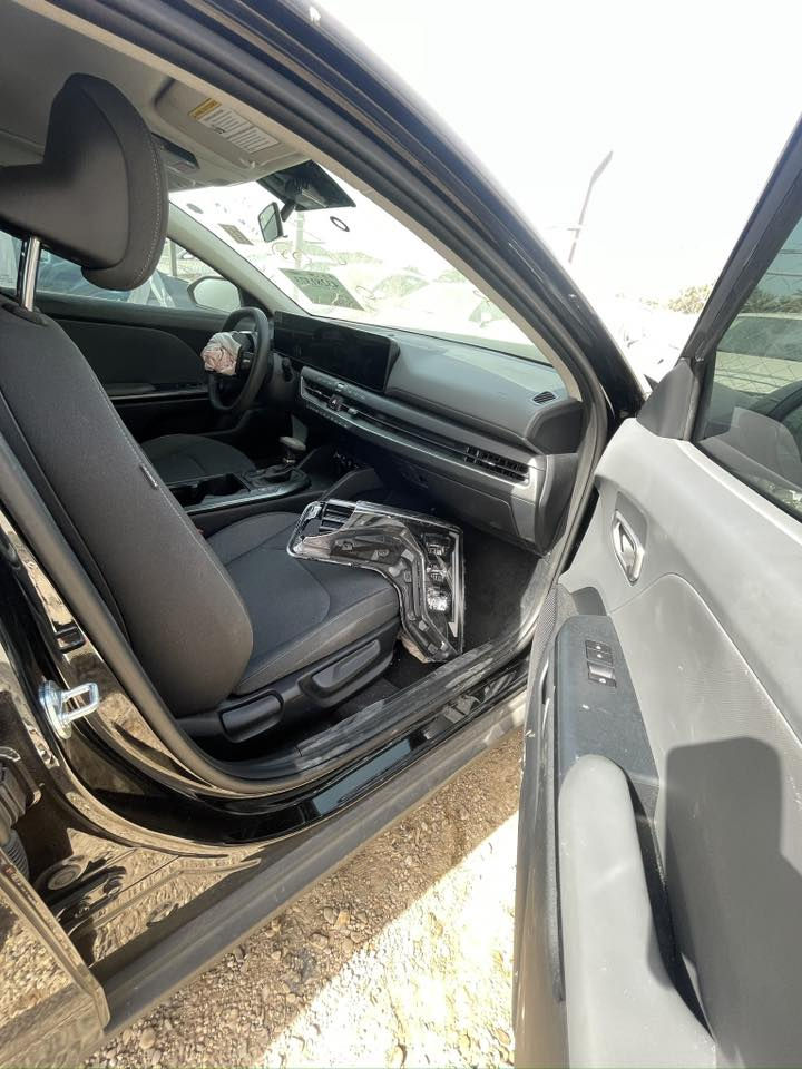 السلام عليكم k4 شكل جديد 2025 نص مواصفات lx بصمة شاشه دجتل إلكتروني ماشيه 5 الف رادار امامي خلفي جانبي مكينه 2000 دخول جديد سياره بغداد موجوده  سعر 139 $ ***********
